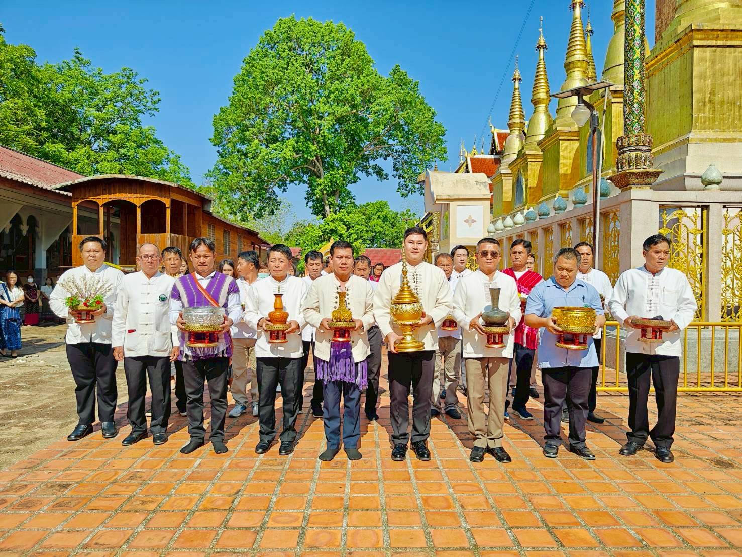 พิธีตักน้ำทิพย์ศักดิ์สิทธิ์วัดพระพุทธบาทห้วยต้ม และเจริญพุทธมนต์ เพื่อเตรียมน้ำทิพย์ สรงน้ำพระบรมธาตุหริภุญชัย ประจำปี 2569