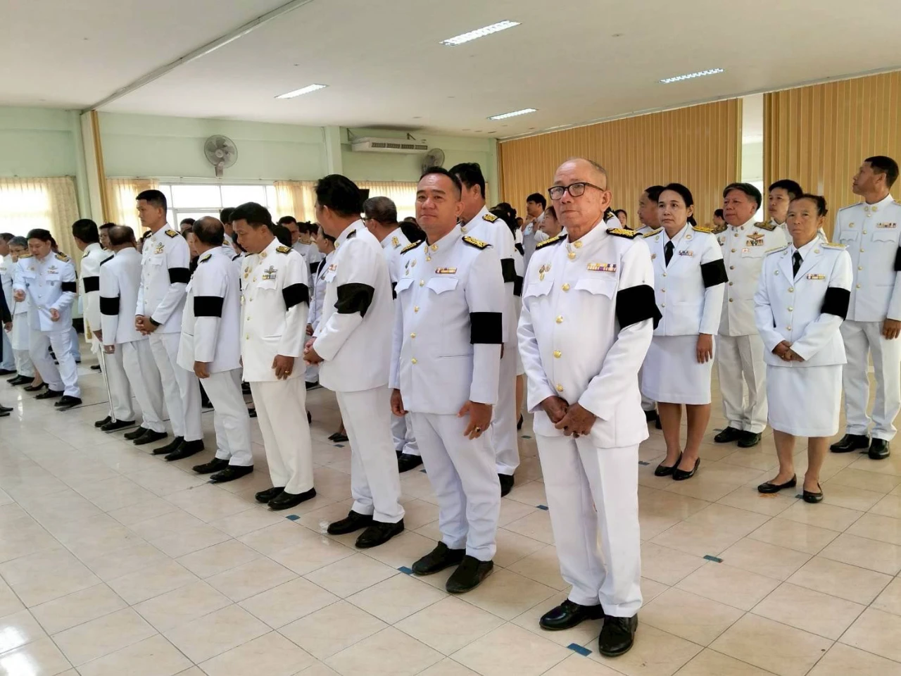 พิธีลงนามไว้อาลัย และสรงน้ำพระบรมศพ เบื้องหน้าพระฉายาลักษณ์ สมเด็จพระเจ้าลูกเธอ เจ้าฟ้าพัชรกิติยาภา นเรนทิราเทพยวดี กรมหลวงราชสาริณีสิริพัชร มหาวัชรราชธิดา