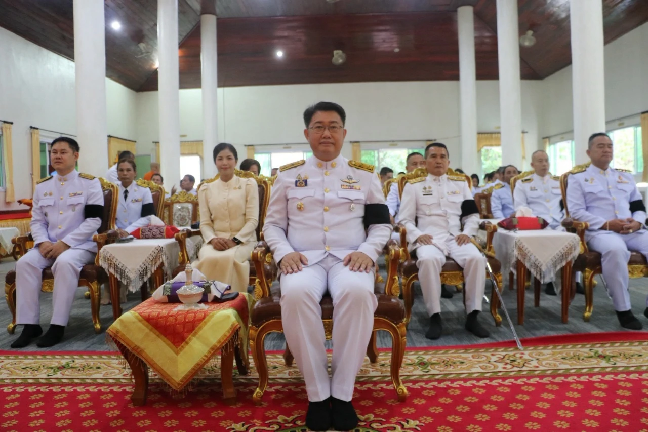 ร่วม พิธีเจริญพระพุทธมนต์และทำบุญตักบาตรถวายพระราชกุศลเนื่องในโอกาสวันเฉลิมพระชนมพรรษา พระบาทสมเด็จพระเจ้าอยู่หัว 28 กรกฎาคม 2569