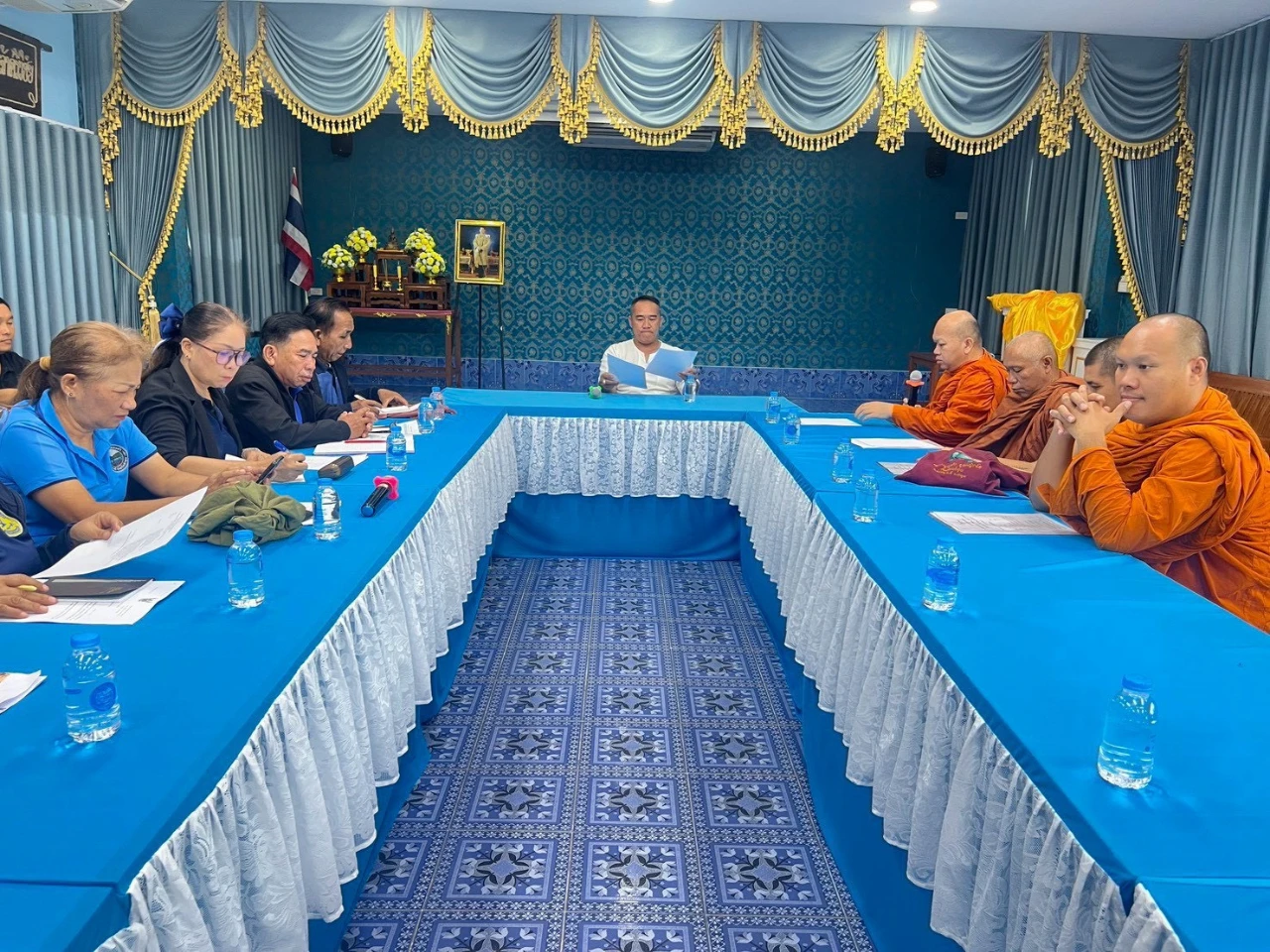 ประชุมเพื่อปรึกษาหารือการดำเนินงานประเพณีสลากภัต